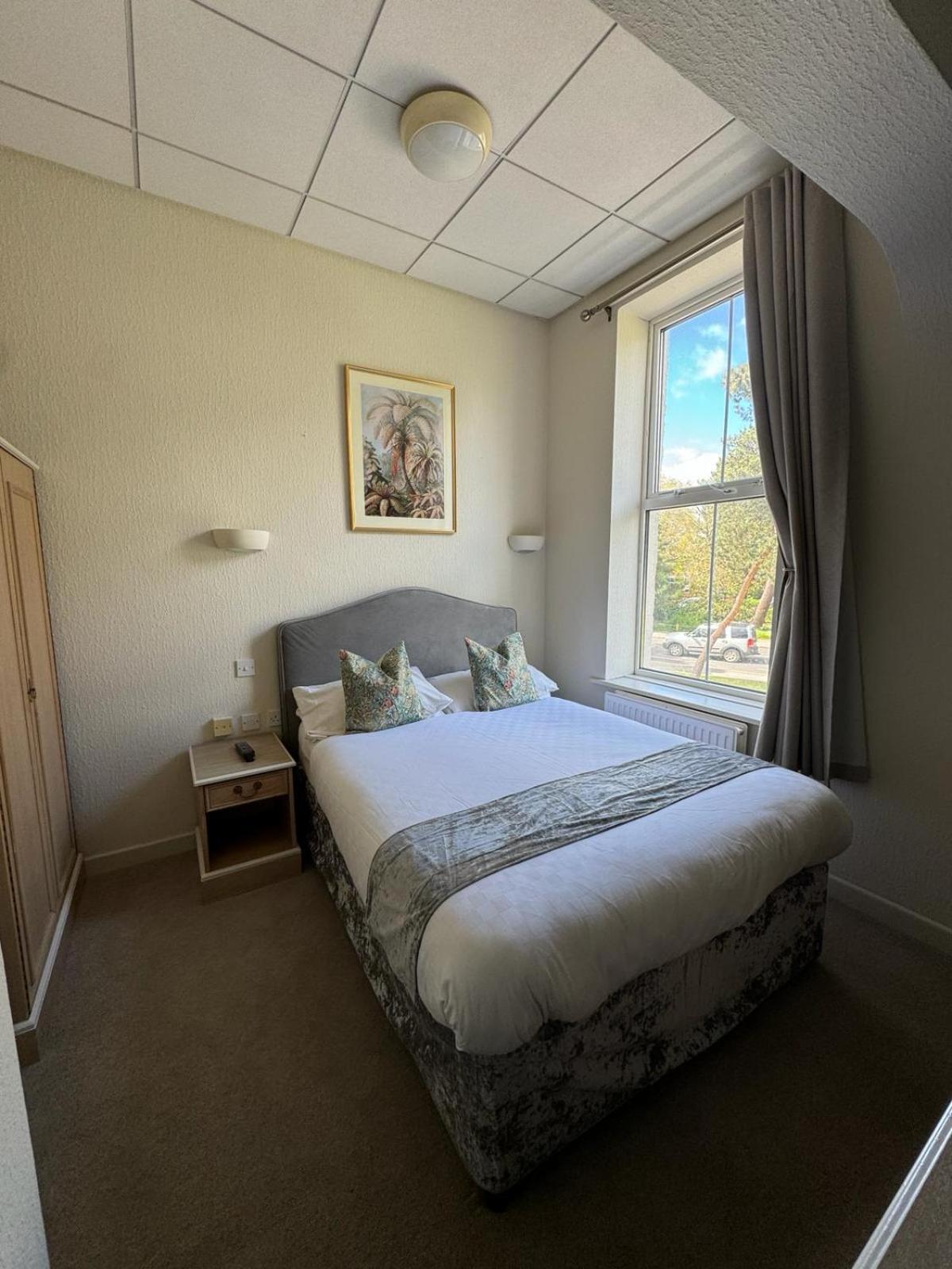 The Mayfair Hotel บอร์นมัธ ภายนอก รูปภาพ